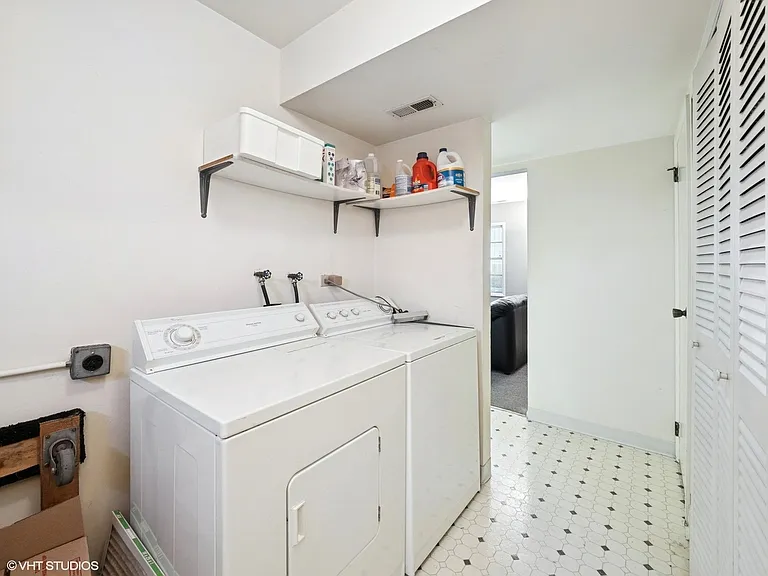 1547 McKool Ave — Photo 6