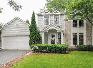 121 N Fiore Pkwy, Vernon Hills, IL