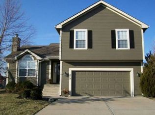 512 E Parma Way, Gardner, KS 66030