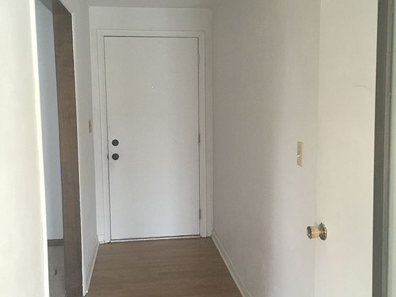 2nd image of 305 Green Valley Dr