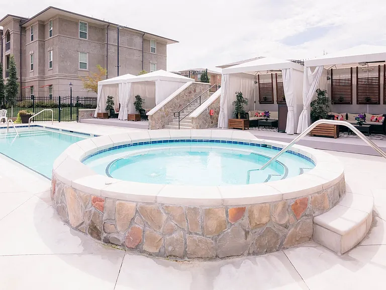 The Villa at River Pointe Apartments — Photo 10