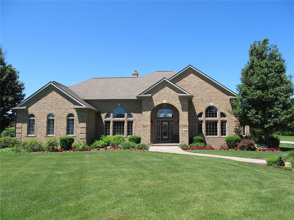 1st image of 5450 Stoneridge Dr