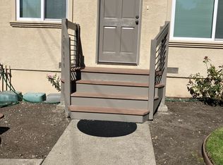 285 Brighton Rd #1, Pacifica, CA 94044