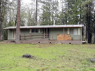 3873 Russell Rd photo 1
