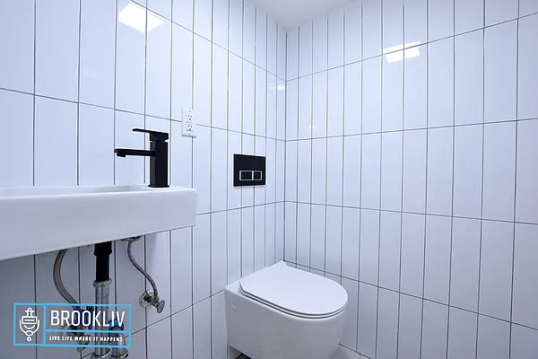 Rented by null | media 37