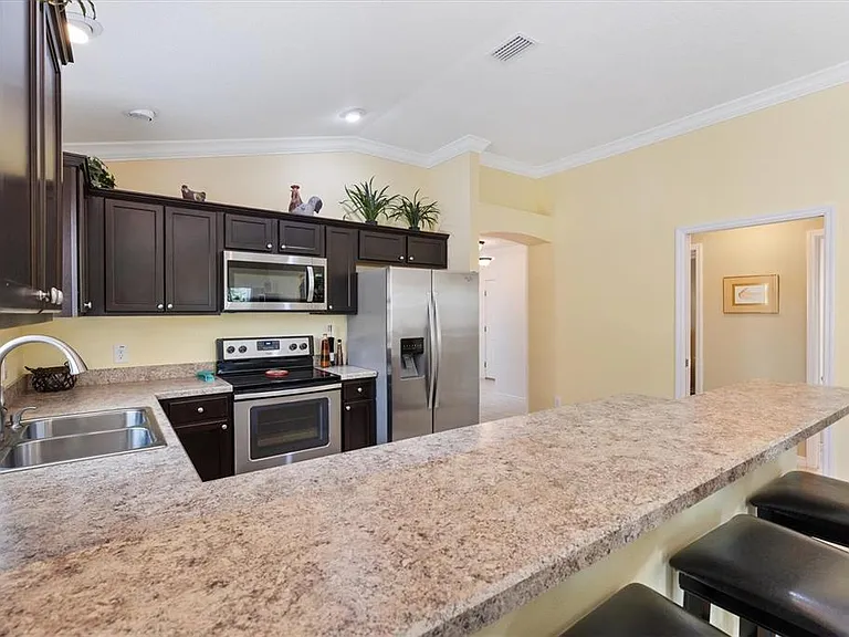 3025 Bartow Ln — Photo 7