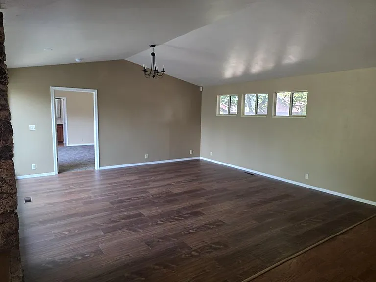 6584 Williams Hwy — Photo 10