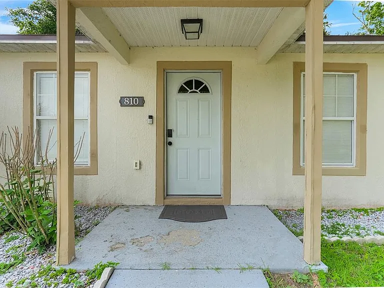 810 Valnera Ct — Photo 6
