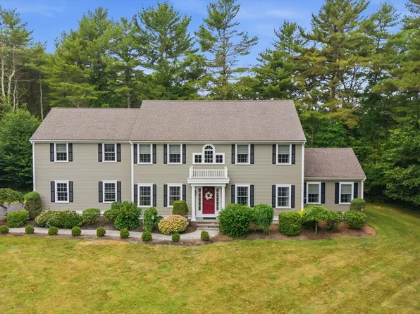 4 Rileys Way, Dartmouth, MA 02747