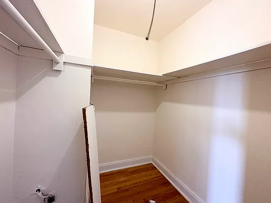 Rented by Premier One Realty LLC | media 27