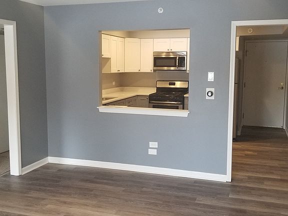 2nd image of 1510 N River West Ct APT 1B