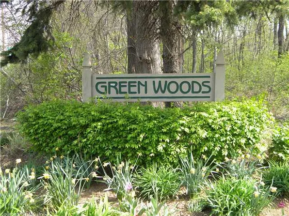 123 Greenwoods Ln, East Windsor, CT 06088