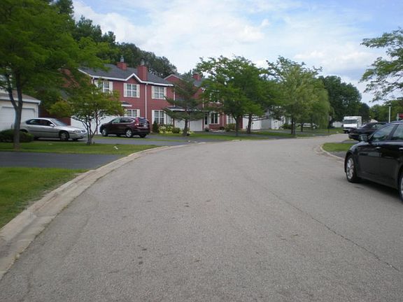 2nd image of 538 Normandie Ln
