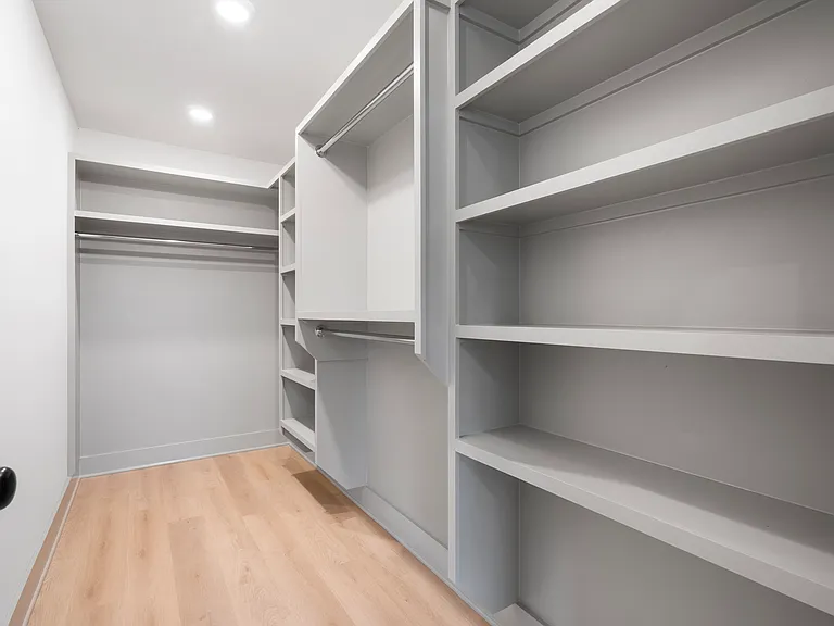 530 Continental Dr — Photo 26