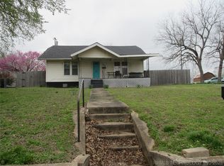 109 SW 4th St, Checotah, OK 74426