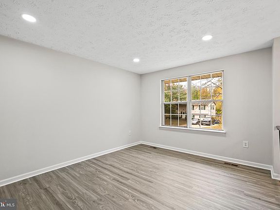 5th image of 11616 Kipling Dr