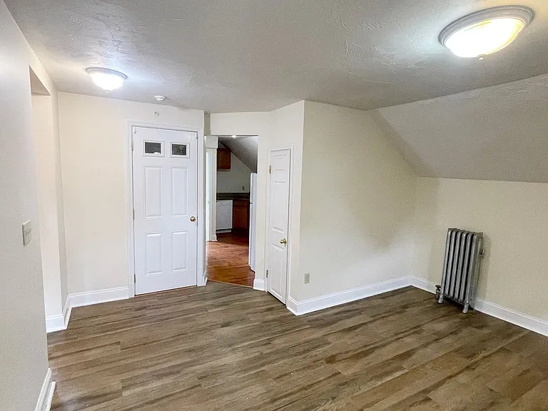 136 Central St — Photo 23