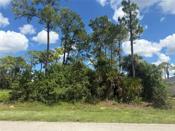 5018 N Rosebud Cir, Labelle, FL 33935