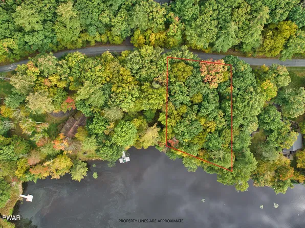 N Lake Shore Dr, Dingmans Ferry, PA 18328