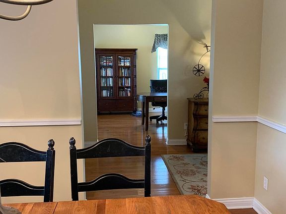 2nd image of 319 Fibles Run Ct