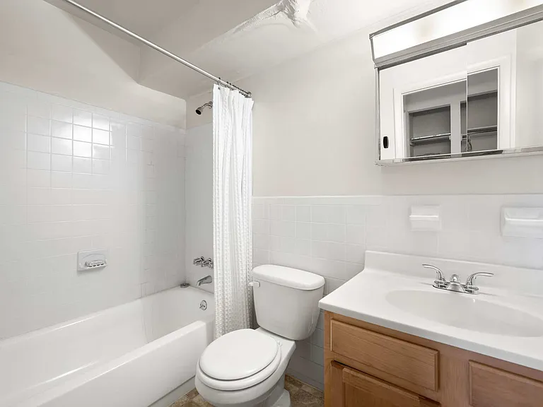 24-web-or-mls-commonsatwhitemarshmodel1-13