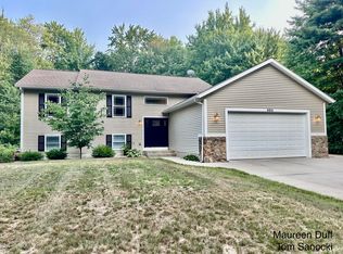 993 W Tyler Rd, Muskegon, MI 49445