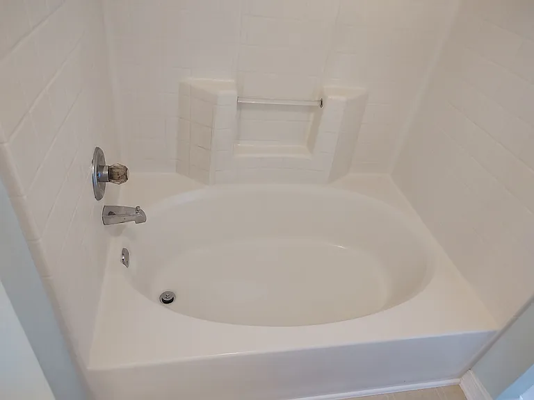 1050 Antigua Cir — Photo 8