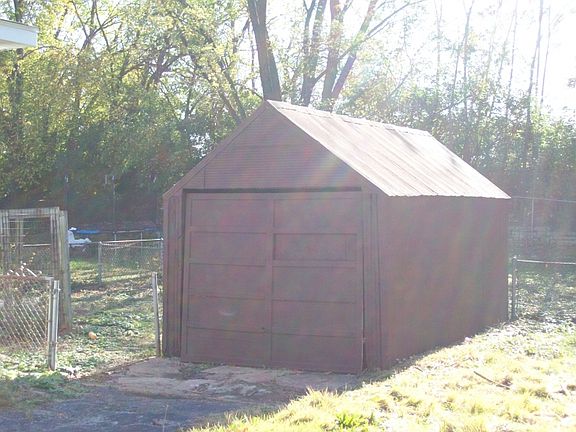 5th image of 8810 Corwin Dr