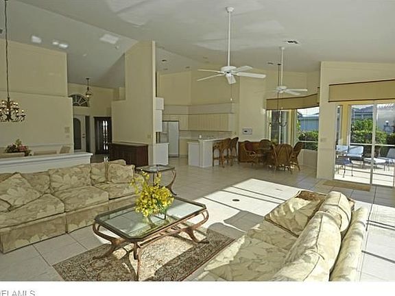 4th image of 26367 Clarkston Dr