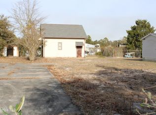4836 Coastal Dr SE, Southport, NC 28461