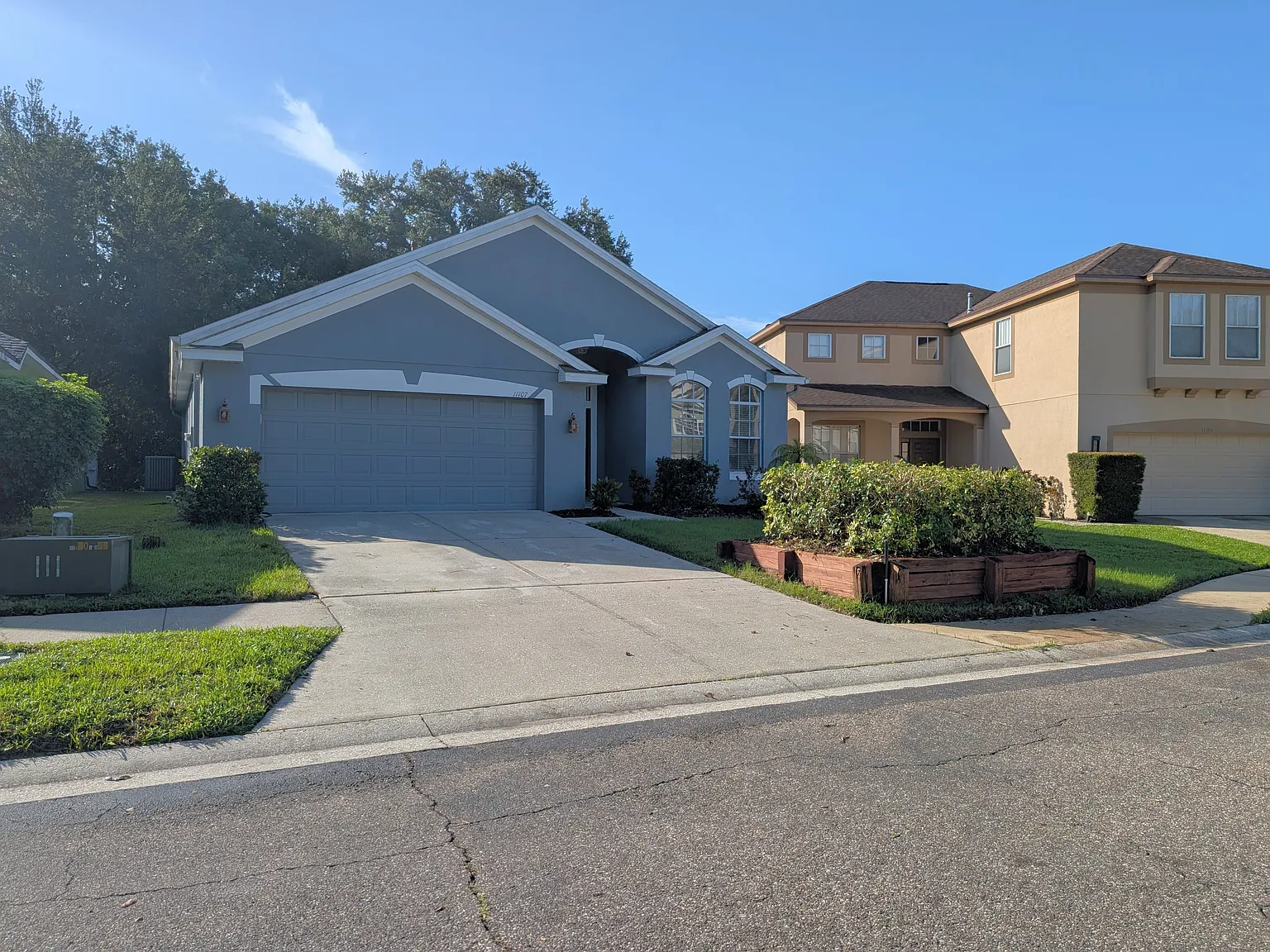 4 bed, 2000 sqft, $3,000 — Photo 2