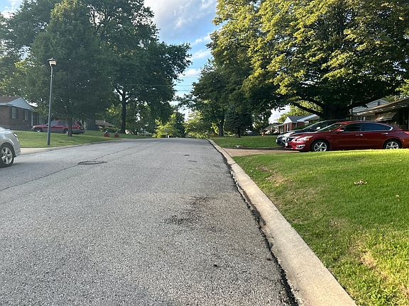5th image of 9412 Yorktown Dr