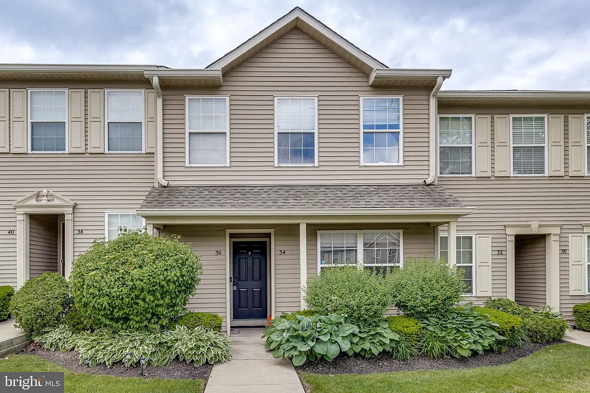 Building Photo - 34 Foxglove Dr