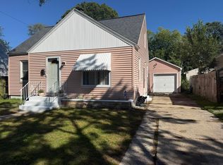 1860 Ray St, Muskegon, MI 49442