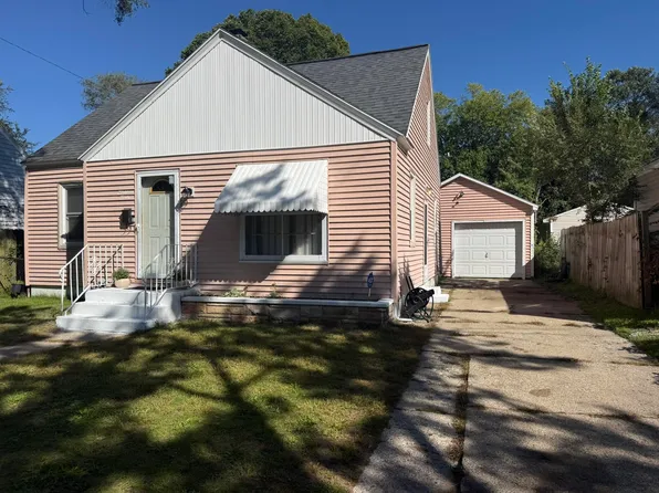 1860 Ray St, Muskegon, MI 49442