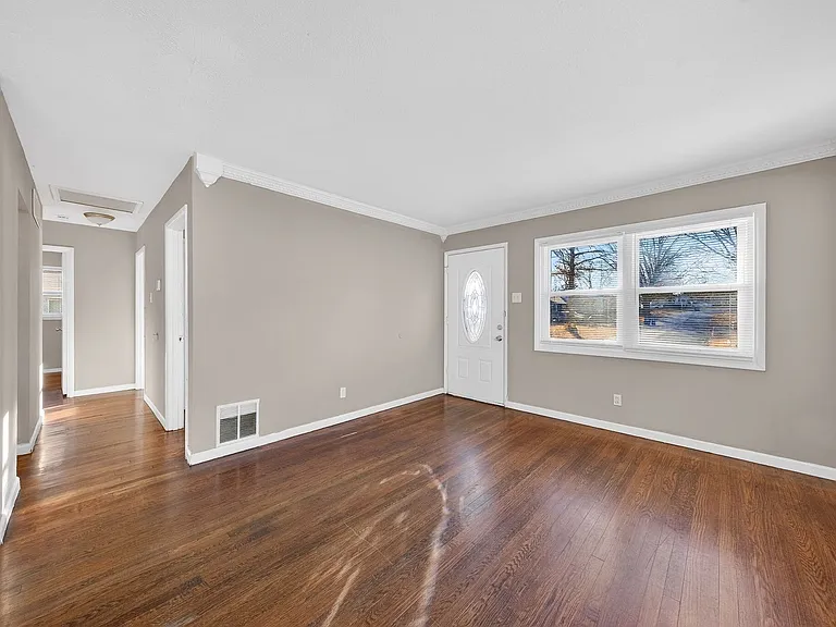 10617 Dunkeld Cir — Photo 9