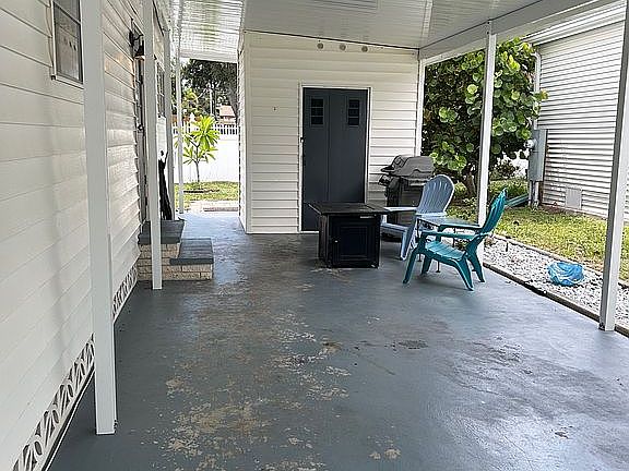 5th image of 27 Orange Blossom St