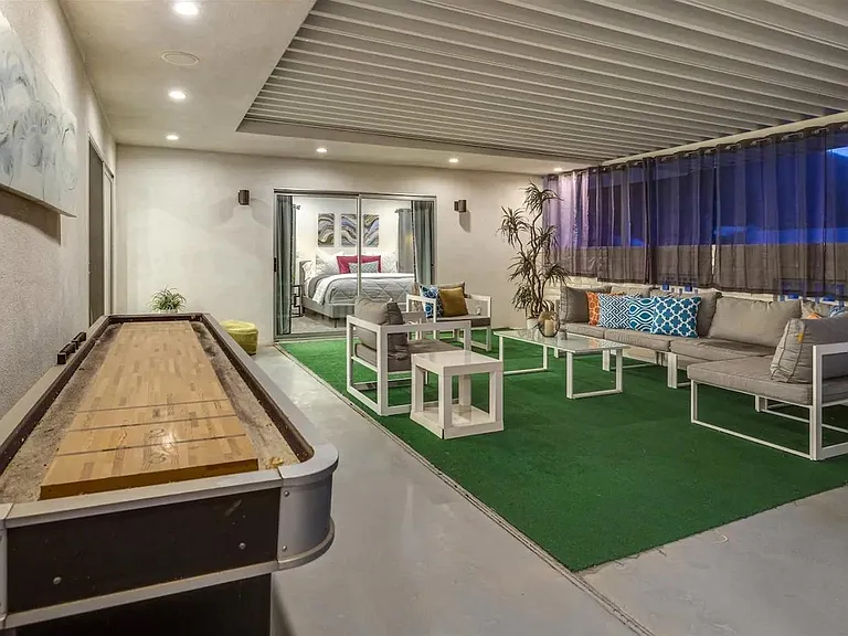 72382 Desert Dr — Photo 43