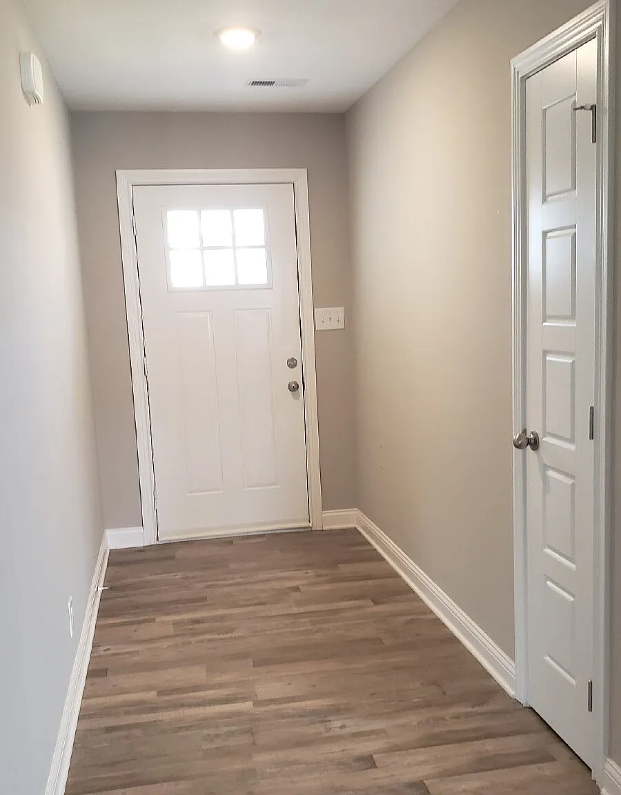 3 bed, 2.0 bath, 1780 sqft, $2,050 — Photo 2