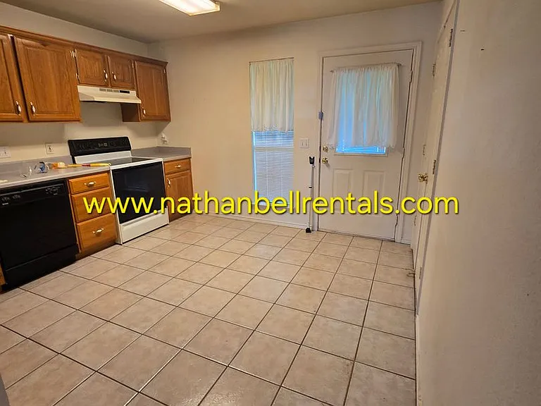 2625-27 40th St SE — Photo 10