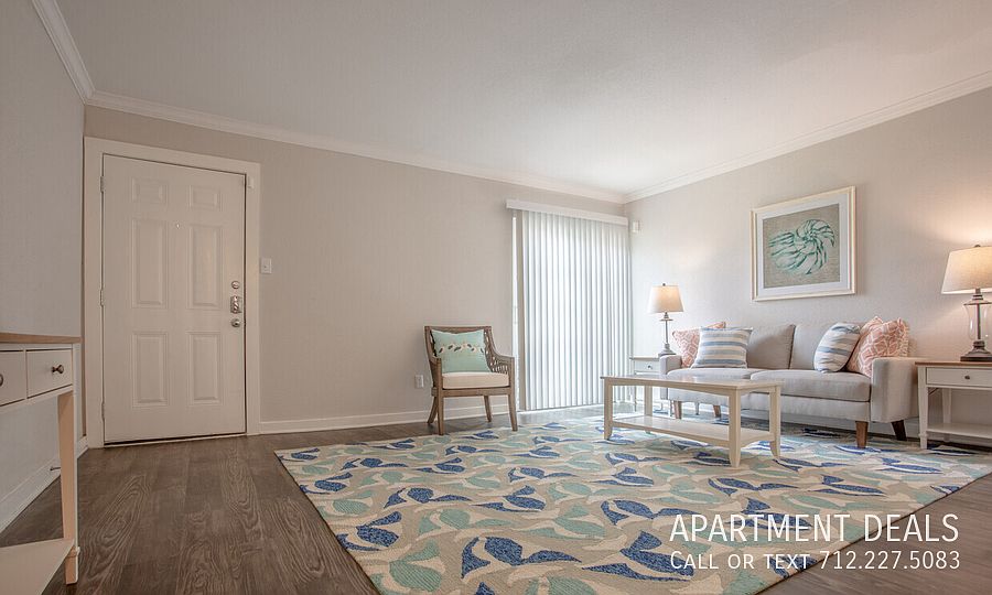 1st image of 18 Seahorse Dr #676