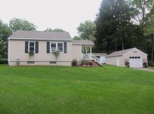 2144 E Elmwood Rd, Caro, MI 48723