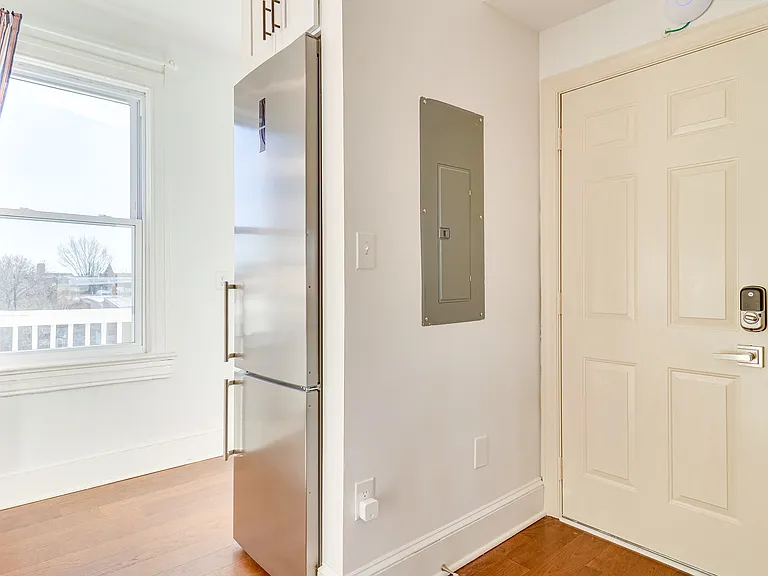 409 Constitution Ave NE #4 — Photo 23