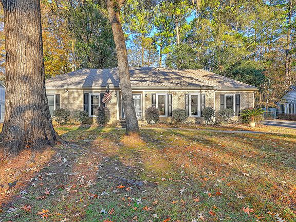 2nd image of 315 Shaftesbury Ln