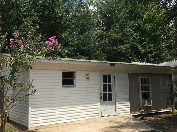 704 Blazier St #D