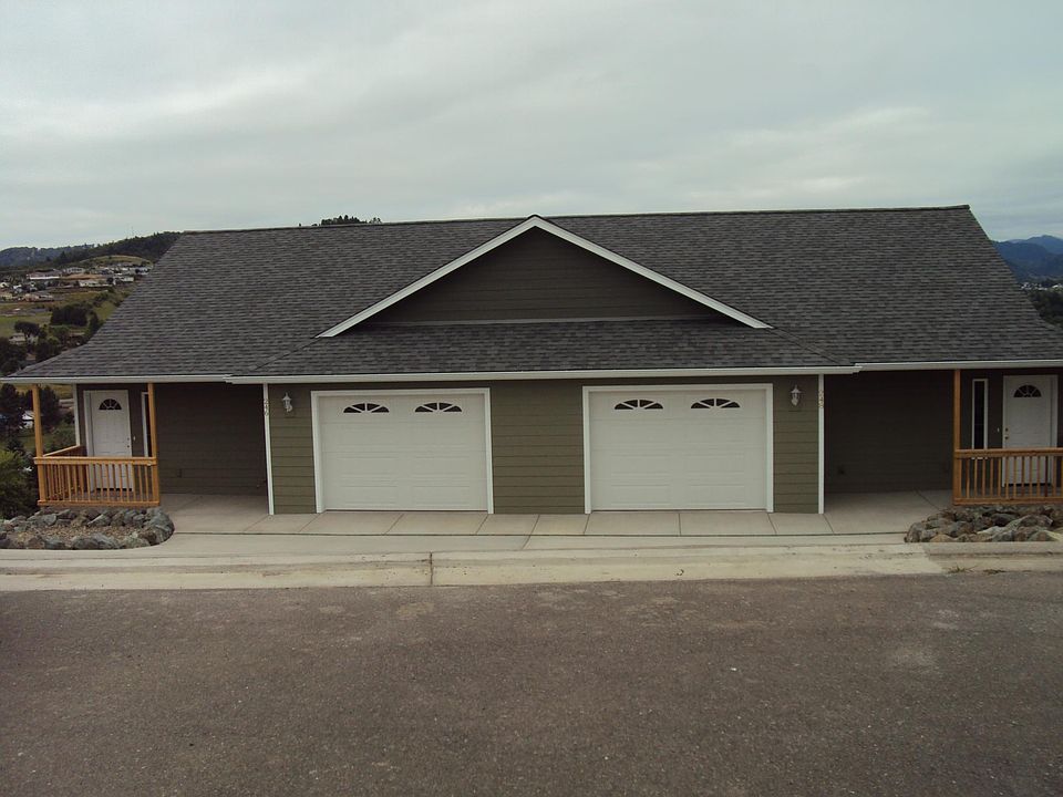 246 Jamie Loop Drive Way is not a flat entry it slopes down