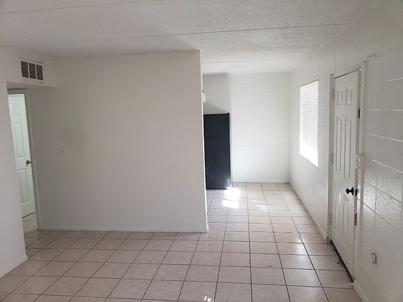 4th image of 401 N D St #5