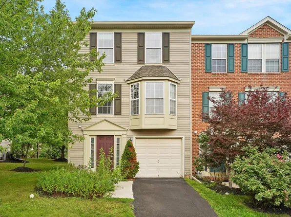 405 Joshua Ct, North Wales, PA 19454