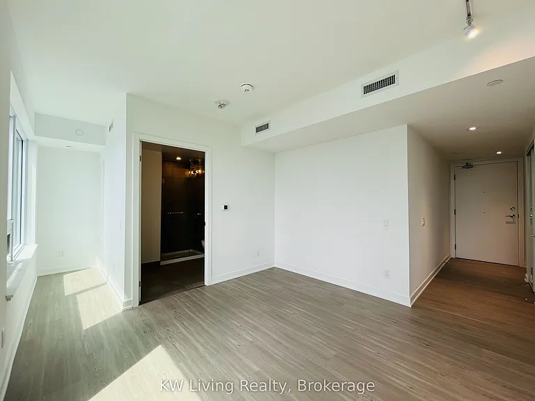 8 Wellesley St W #5710 — Photo 6