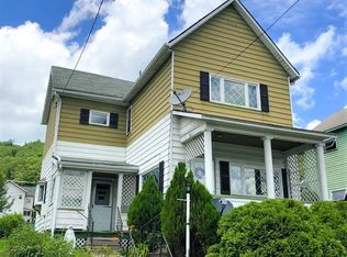 114 3rd St, Conemaugh, PA 15909
